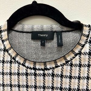Theory dress never worn. Brand new.